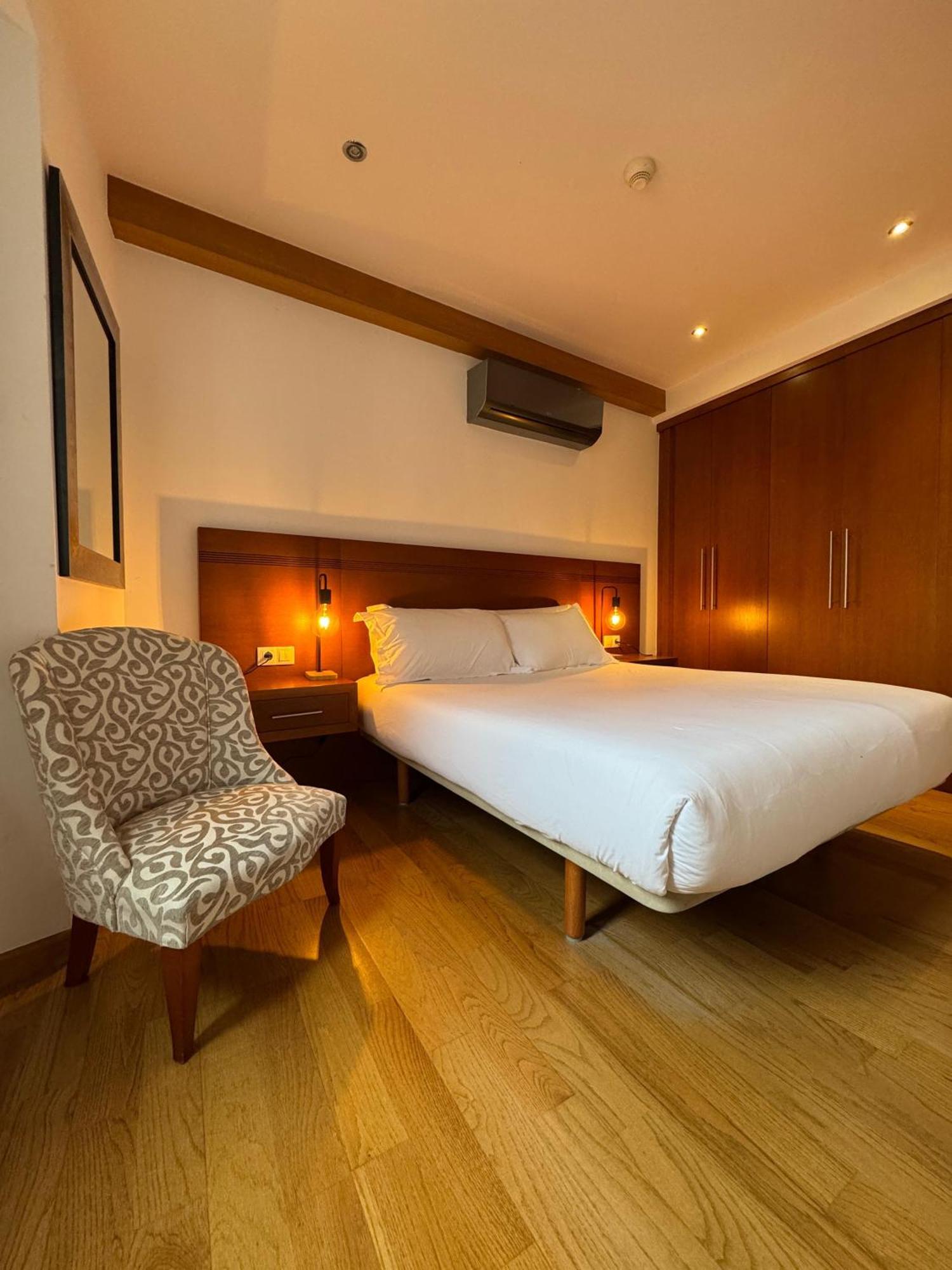 Apartamentos Casa De La Inmaculada Santiago de Compostela Zewnętrze zdjęcie